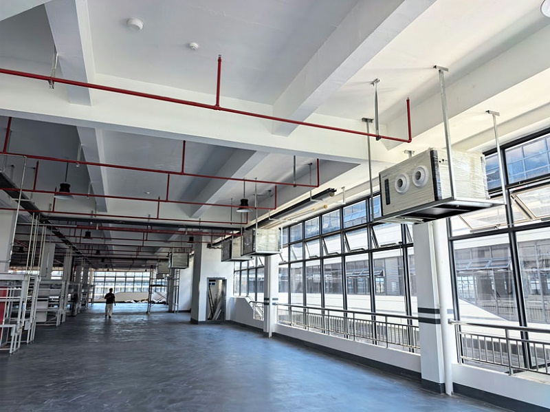 生產(chǎn)車間制冷降溫，安裝星科工業(yè)空調(diào)（蒸發(fā)冷省電空調(diào)）