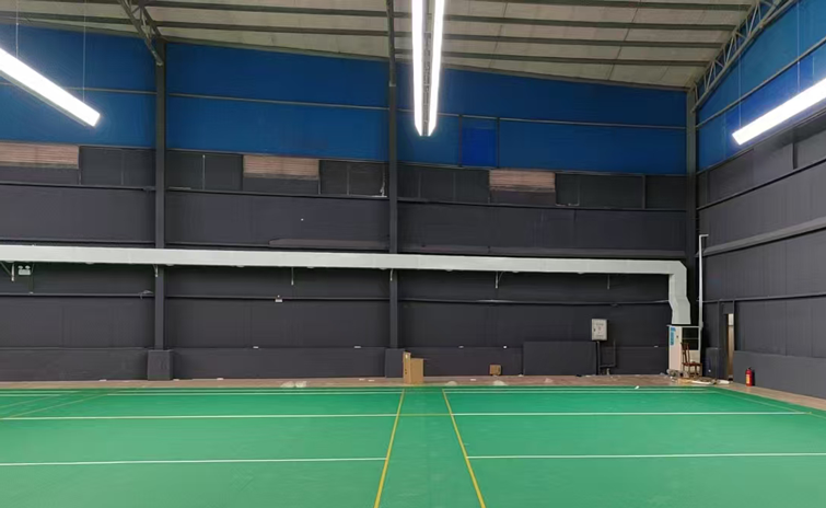 室內羽毛球館安裝星科工業省電空調-立式管道機制冷降溫